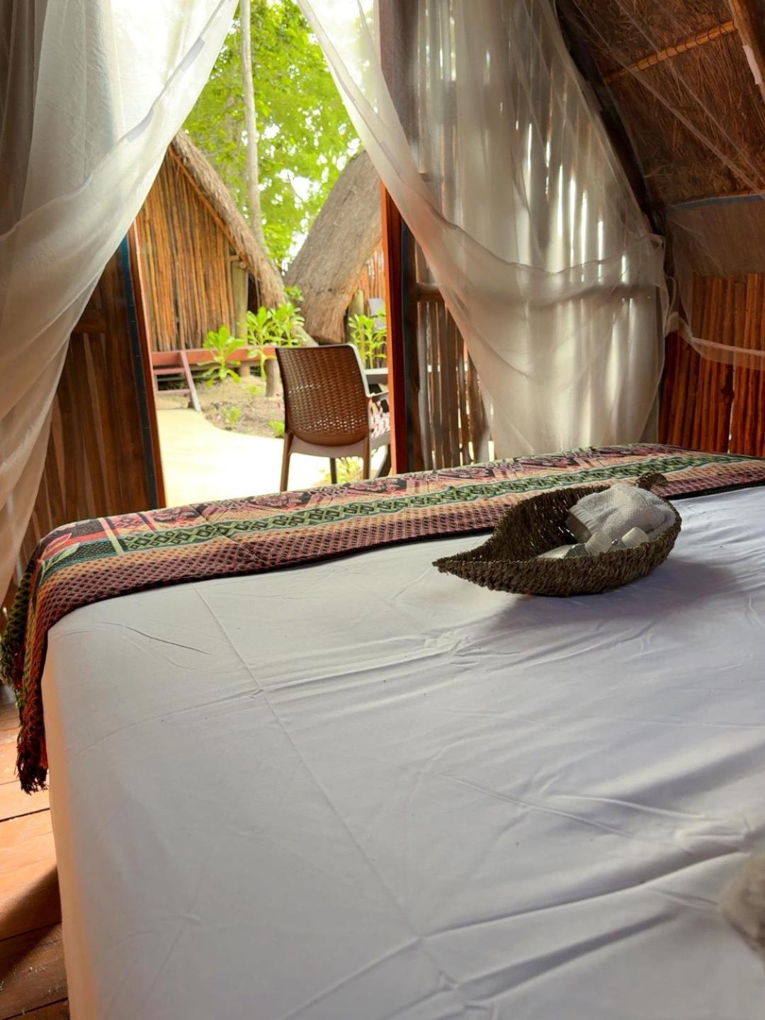Hotel & Eco Cabanas Azul Maria Bacalar Bagian luar foto